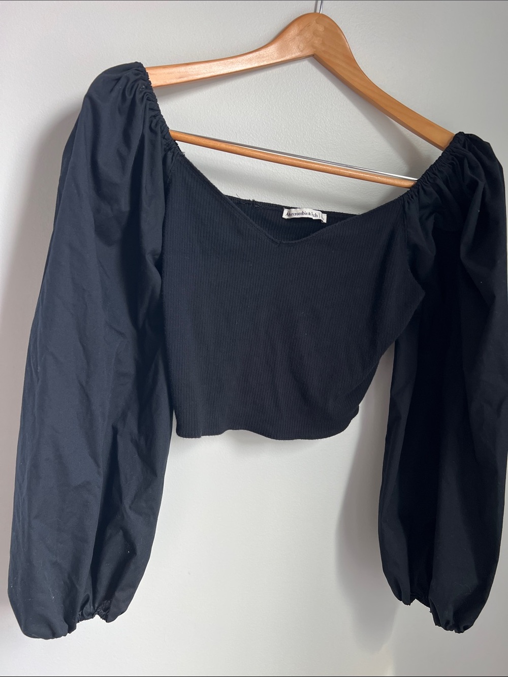 Abercrombie & Fitch | Black Puff-Sleeve Smocked Crop Top Minimalist Size XL - Picture 4 of 15